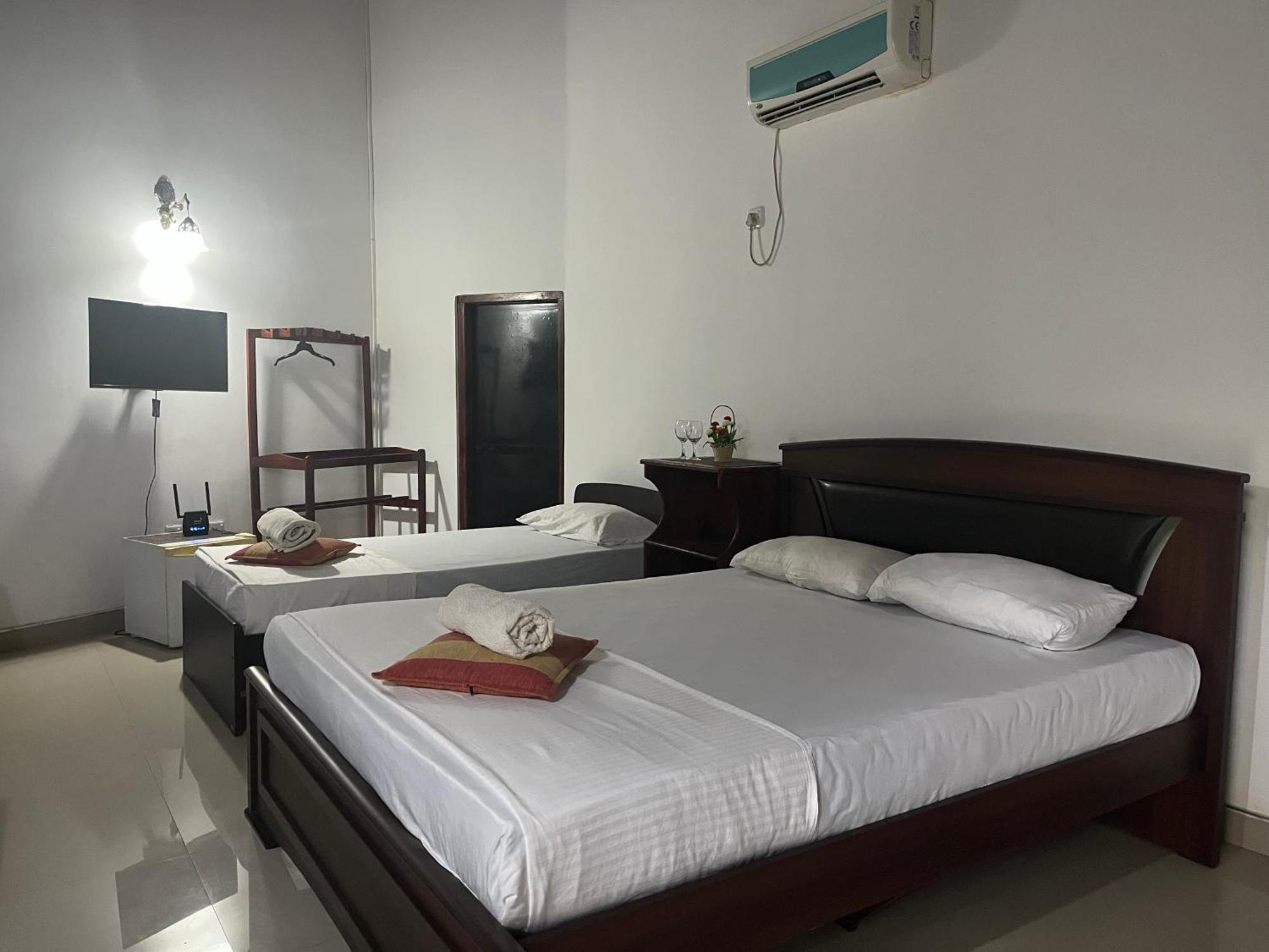 Royal Green Garden - Puttalam Exterior foto