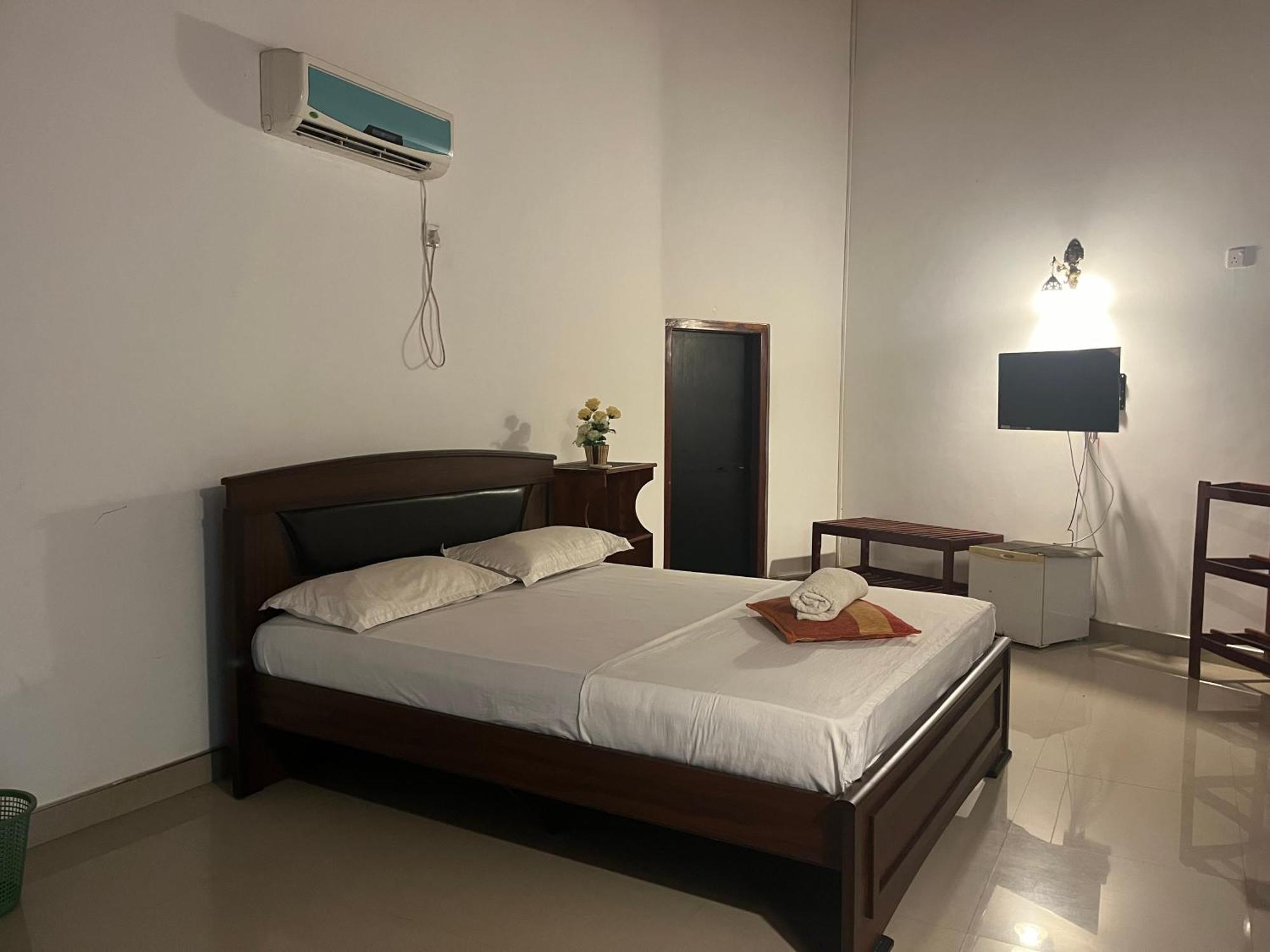 Royal Green Garden - Puttalam Exterior foto